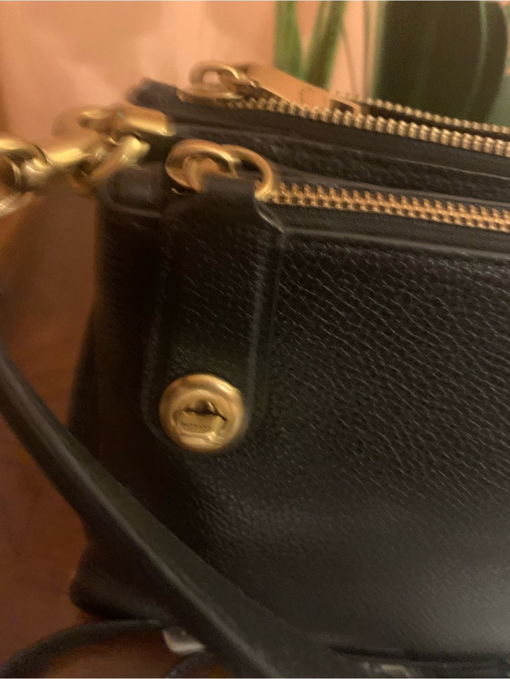 🔥 ANOTHER CLASSY SNEAKY SALE!! COACH 3 ZIPPER, 2 STRAPS AWESOME BAG RET. $475 - Picture 2 of 9